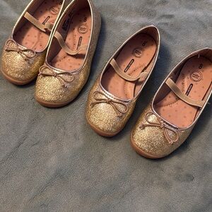 Wonder Nation Gold Sparkle Dress Shoes toddler 8 two available